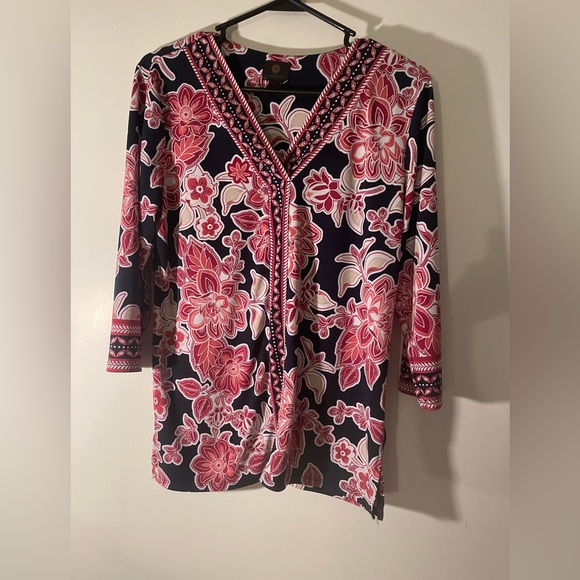 Jessica McClintock Flowy Top - Picture 1 of 7